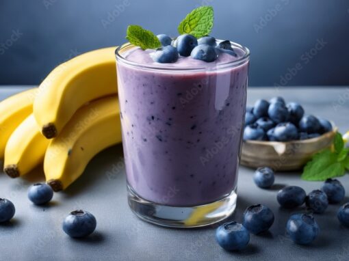 Sommerfrischer Wildheidelbeer-Joghurt-Smoothie mit Fruchtpulver