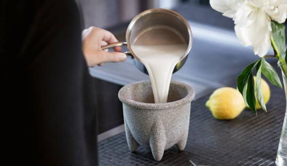 Yoghurt maker
